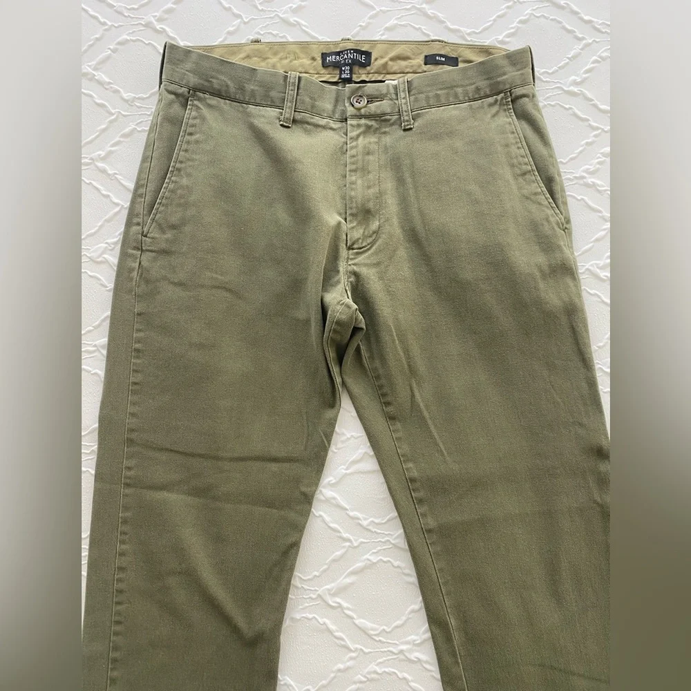 J. Crew - Slim Fit Cotton Chinos in Army Green - Size 30 x 30